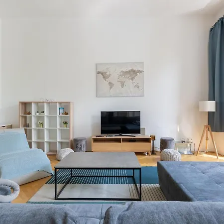 Apartment Super 2br-2bt With Balcony&view&sauna&jacuzzi Budapest