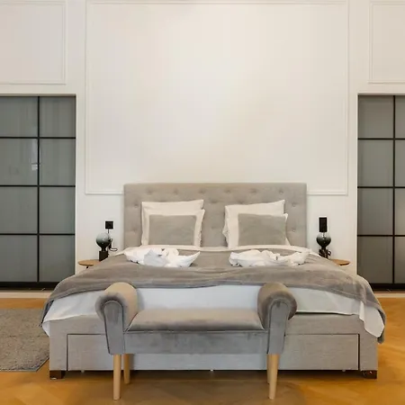 Apartment Super 2br-2bt With Balcony&view&sauna&jacuzzi *