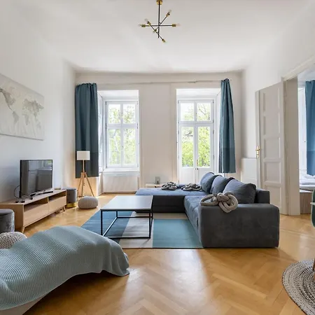 Super 2br-2bt With Balcony&view&sauna&jacuzzi *