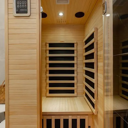 Apartment Super 2br-2bt With Balcony&view&sauna&jacuzzi