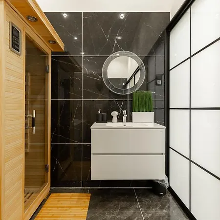 Super 2br-2bt With Balcony&view&sauna&jacuzzi * Budapeszt