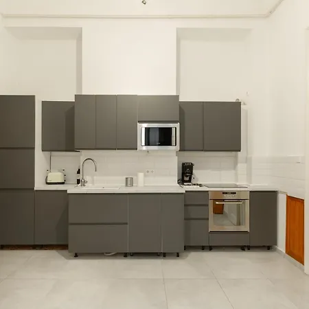 Super 2br-2bt With Balcony&view&sauna&jacuzzi Appartement Budapest