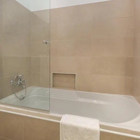 Appartement Super 2br-2bt With Balcony&view&sauna&jacuzzi *